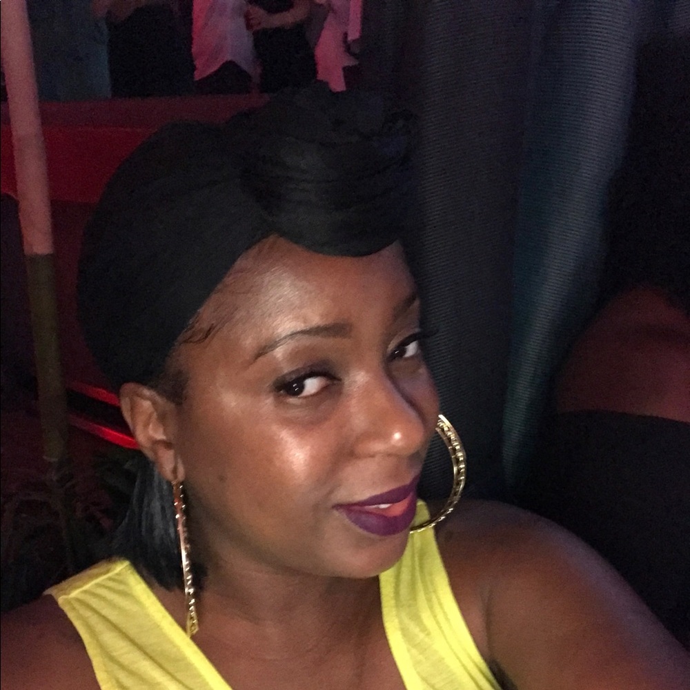 Meet your Posher, Simone